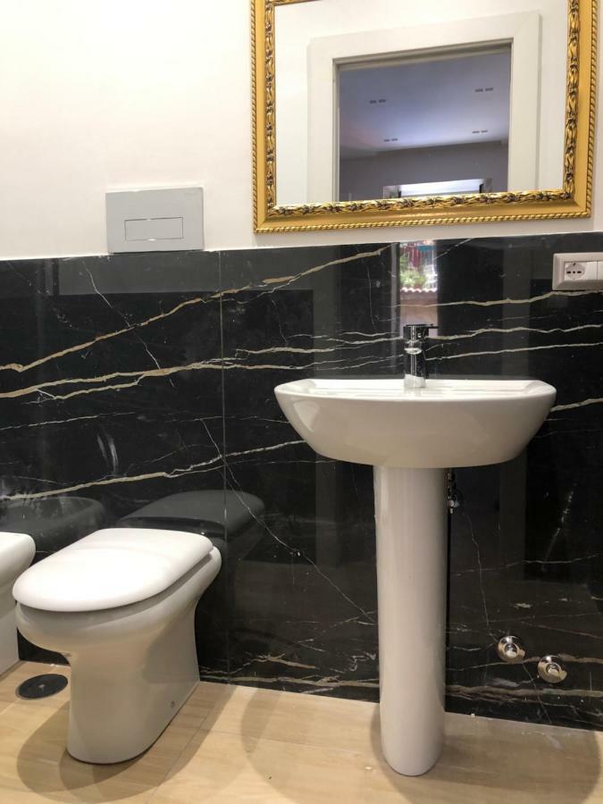 Nsh Apparthotel, Napoli Centro Екстер'єр фото